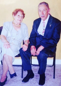 Don Carlos junto a su esposa Gloria Matamoros Carrillo.
